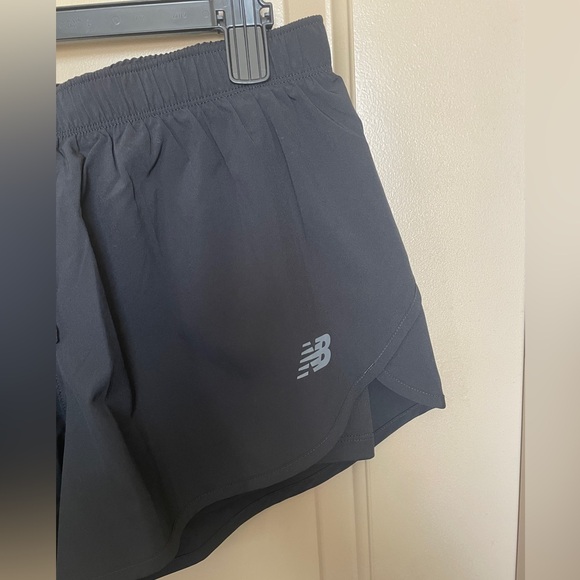 New Balance shorts - Picture 2 of 7